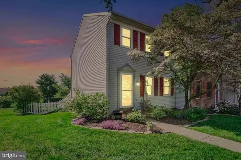 310 Harvest Dr, York, PA 17404