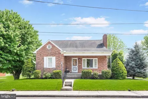 211 Charles Ave, Hanover, PA 17331