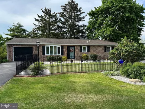 18 Junction Rd, Dillsburg, PA 17019