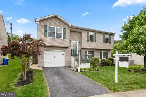 30 Apache Trl, York Haven, PA 17370