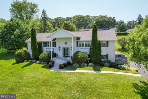 555 Laurel Ter, York, PA 17406
