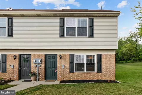 1643 Long Dr #122, York, PA 17406