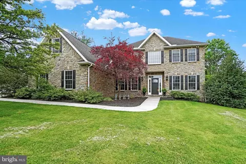 371 Sawmill Rd, Dillsburg, PA 17019