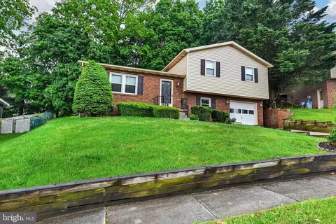 17 Meadowview Dr, Hanover, PA 17331 photo 3