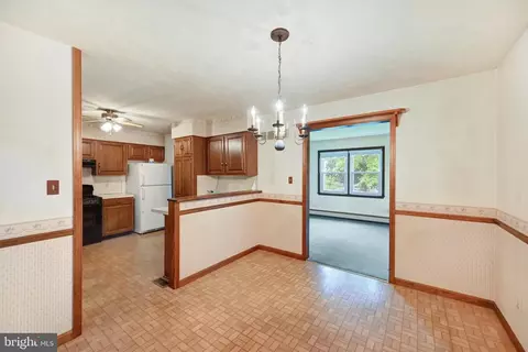 17 Meadowview Dr, Hanover, PA 17331 photo 8
