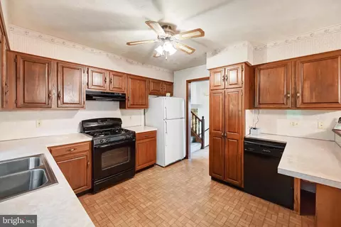 17 Meadowview Dr, Hanover, PA 17331 photo 10