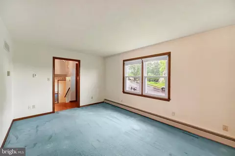 17 Meadowview Dr, Hanover, PA 17331 photo 6