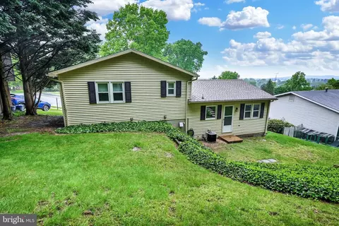 17 Meadowview Dr, Hanover, PA 17331 photo 29