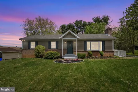 48 Poplar Dr, Delta, PA 17314
