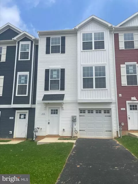 318 Avon Dr #254, Red Lion, PA 17356