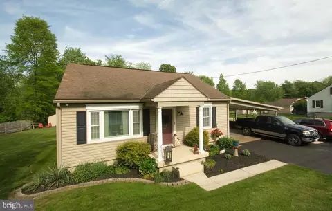 1327 N Moulstown Rd N, Hanover, PA 17331