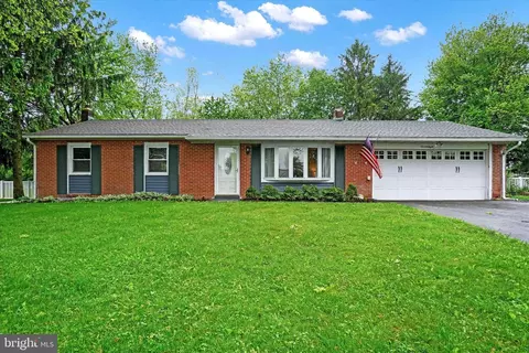 78 Crosswind Dr, Shrewsbury, PA 17361