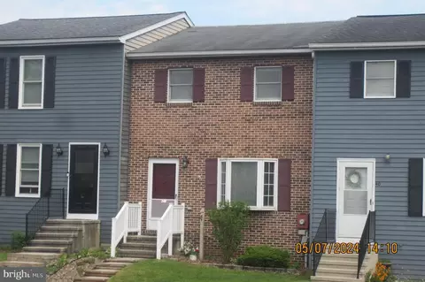 38 Privet Dr, Etters, PA 17319