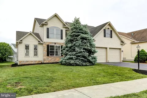 324 Fox Knoll Ct, Hanover, PA 17331