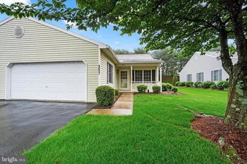 4057 Woodspring Ln, York, PA 17402