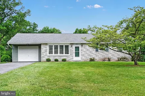 5011 Pine Hill Rd, Dover, PA 17315