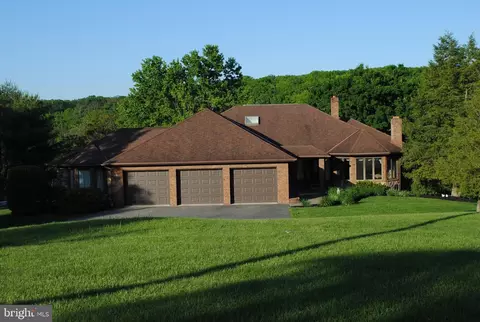 2821 Vireo Rd, York, PA 17403