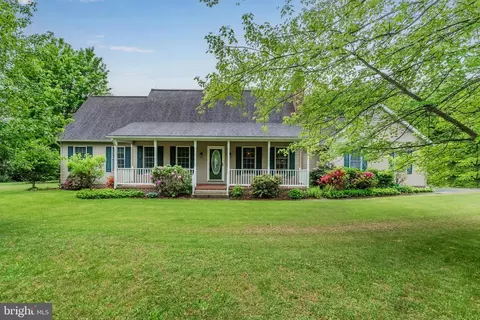 6390 Bull Rd, Dover, PA 17315