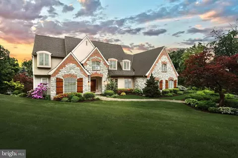 327 Imperial Dr, York, PA 17403