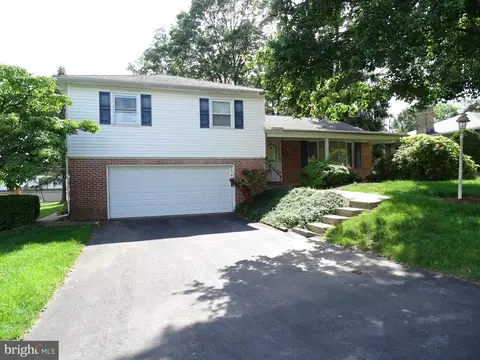 160 W 4th St, Dallastown, PA 17313