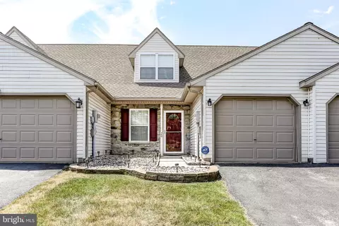 20 Sedum Ct, Manchester, PA 17345