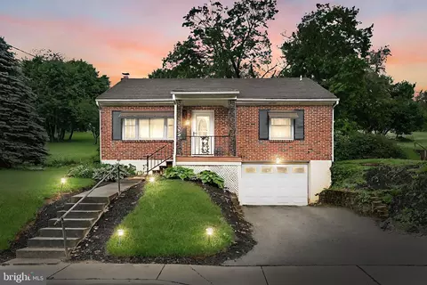 132 Manchester St, Glen Rock, PA 17327