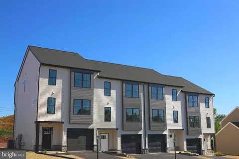 50 Old Stone Way #....( 197), York, PA 17406
