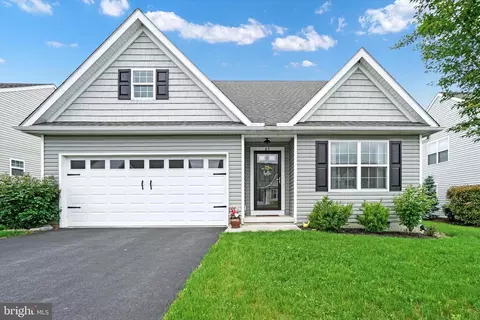 65 Evan Dr, York, PA 17404