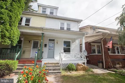 263 N Main St, Red Lion, PA 17356