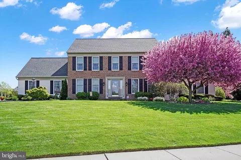 2745 Wexford Ln, York, PA 17404