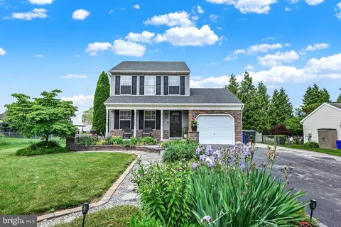 1826 Wyatt Cir, Dover, PA 17315