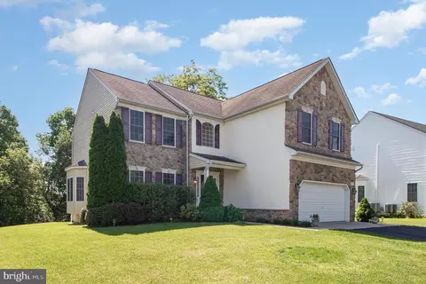 117 Evergreen Cir, Dillsburg, PA 17019