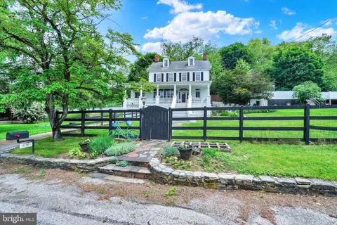 10381 Foust Rd, Glen Rock, PA 17327