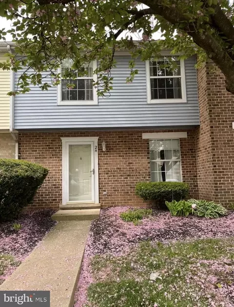 24 Williamstown Cir #24, York, PA 17404
