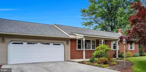 113 Hirtland Ave, Hanover, PA 17331