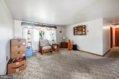 Living - 2067 Stoverstown Rd, Spring Grove, PA 17362 photo 1 of 4