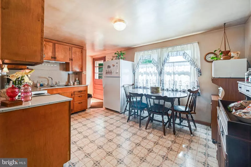 Kitchen - 2067 Stoverstown Rd, Spring Grove, PA 17362 photo 1 of 3