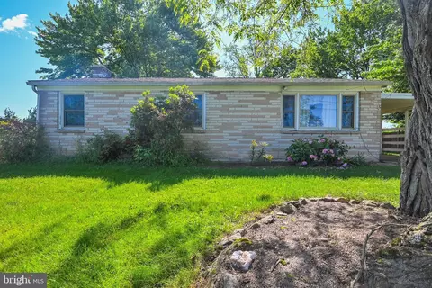Exterior - 2067 Stoverstown Rd, Spring Grove, PA 17362 photo 1 of 5