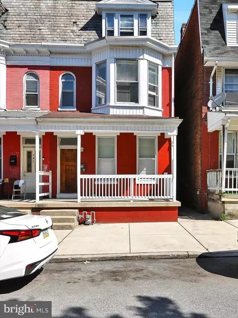 145 W Maple St, York, PA 17401