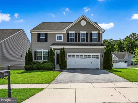 8645 Fairway Ct, Seven Valleys, PA 17360