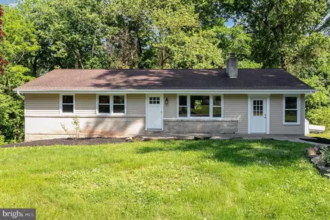 20 Allen Dr, Etters, PA 17319