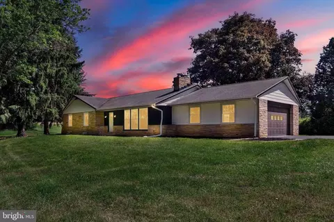4623 Myers Rd, Glen Rock, PA 17327