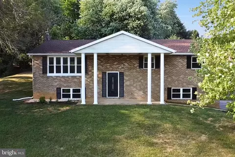 155 Teila Dr, Dallastown, PA 17313