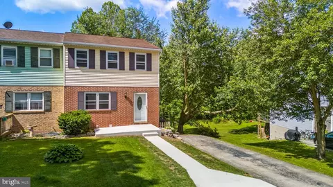 318 A Brook Ln, Wrightsville, PA 17368