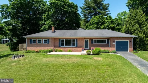 207 Scott Rd, York, PA 17403