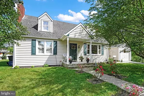 215 Walnut St, Glen Rock, PA 17327