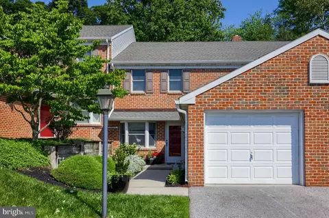 265 Wyntre Brooke Dr, York, PA 17403