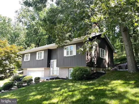 871 Beaverton Dr, York, PA 17402