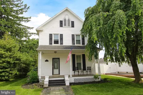 44 Mill St, Stewartstown, PA 17363
