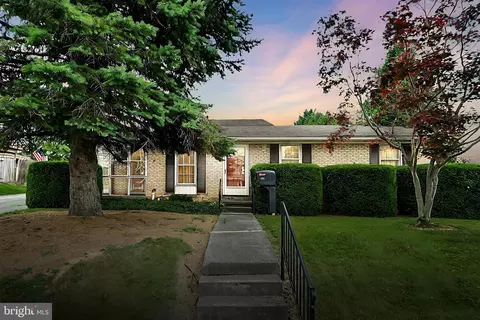412 W Elm Ave, Hanover, PA 17331